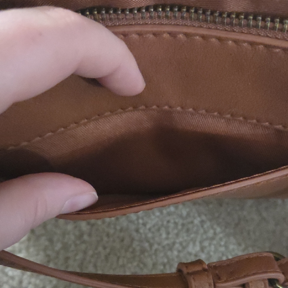NWT Universal Thread Small Crossbody Bag - Picture 5 of 7